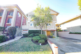 3611 S Centinela Ave in Los Angeles, CA - Building Photo - Building Photo