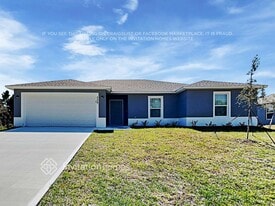 558 Oldenberg St SW in Palm Bay, FL - Building Photo