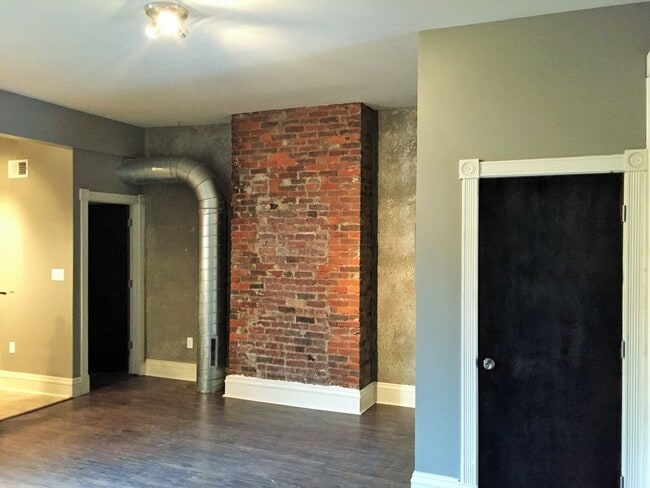 141 S 15th St in Pittsburgh, PA - Building Photo - Building Photo