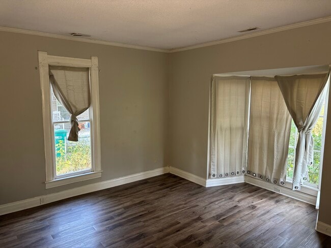 1001 N Royal St in Jackson, TN - Building Photo - Building Photo