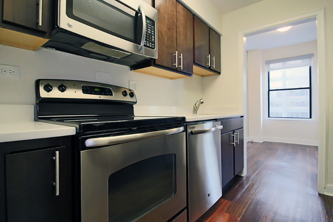 property at 204 E Chestnut St