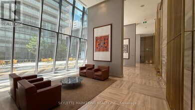 50A-650 Charles St E in Toronto, ON - Building Photo - Building Photo