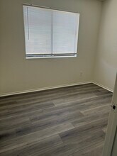 38118 11th St E in Palmdale, CA - Building Photo - Building Photo