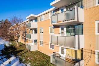 Cedarbrae Gardens West in Calgary, AB - Building Photo - Building Photo