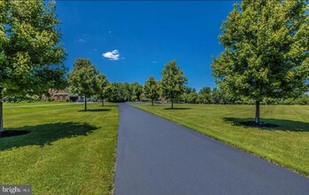 20806 Fairway View Dr in Laytonsville, MD - Building Photo - Building Photo