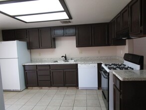 429 S Sunset St-Unit -A in Ridgecrest, CA - Building Photo - Building Photo