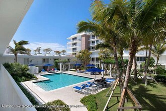 100 Worth Ave, Unit PH-7 in Palm Beach, FL - Foto de edificio - Building Photo