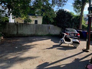 21 Pope St in Newport, RI - Building Photo - Building Photo