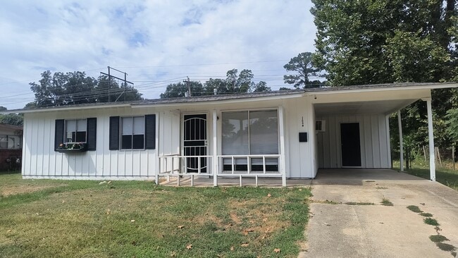 property at 1004 Bloomfield Dr