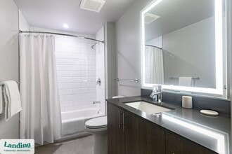 1771-1788 N Pierce St, Unit 1-2410 in Arlington, VA - Foto de edificio - Building Photo