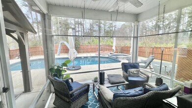 3441 S Beaver Ln in Raleigh, NC - Foto de edificio - Building Photo
