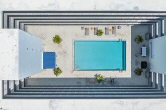 Euclid East in Miami Beach, FL - Building Photo - Building Photo