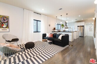 3311 London St in Los Angeles, CA - Foto de edificio - Building Photo