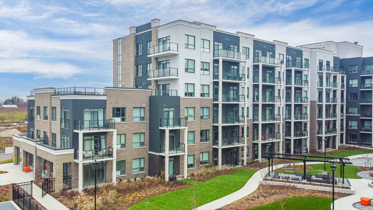 Utopia Condominiums in Beamsville, ON - Building Photo