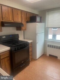 3223 Guilford St photo'