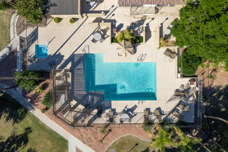 Camelback Terraces in Phoenix, AZ - Building Photo - Building Photo