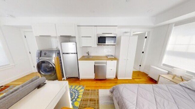 6 Shepard St, Unit 1 in Boston, MA - Building Photo - Building Photo