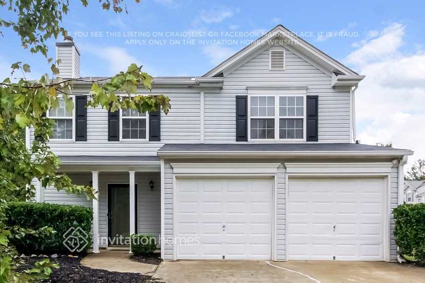 129 Drury Ln in Canton, GA - Foto de edificio