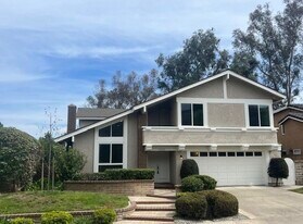 23806 Lagarto in Mission Viejo, CA - Building Photo