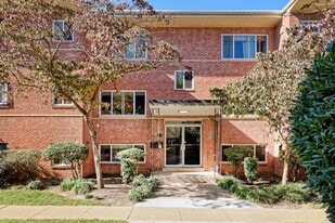 Del Ray Bellefonte in Alexandria, VA - Building Photo