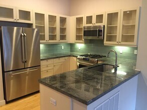 75 Hamilton St, Unit 4A in Cambridge, MA - Building Photo - Building Photo