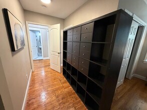 6913 Etzel Ave in University City, MO - Building Photo - Building Photo