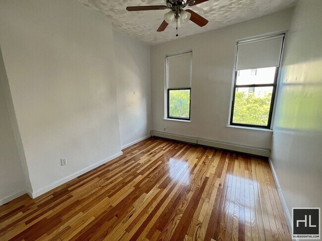 744 Nostrand Ave in Brooklyn, NY - Building Photo - Building Photo