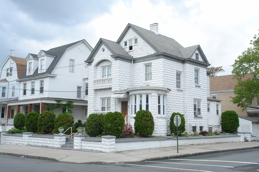 139 State St in Perth Amboy, NJ - Building Photo