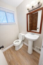 8944 Skokie Blvd in Skokie, IL - Building Photo - Building Photo