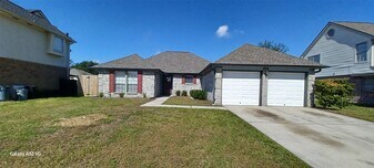 2106 Wilshire Park Dr in Houston, TX - Building Photo