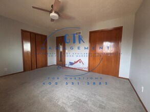 8054 Redick Ave in Omaha, NE - Building Photo - Building Photo