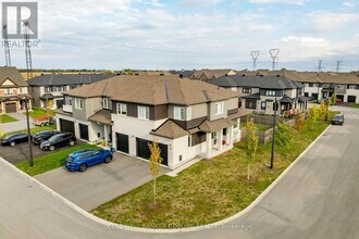 161 Jardiniere St in Ottawa, ON - Building Photo - Building Photo