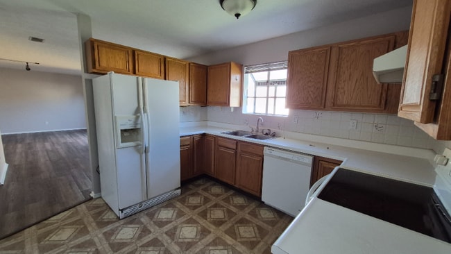 1471 Eagle Highlands Dr in Fairborn, OH - Foto de edificio - Building Photo