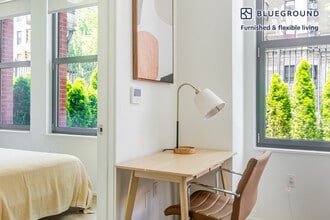 955 Sterling Pl in Brooklyn, NY - Foto de edificio - Building Photo