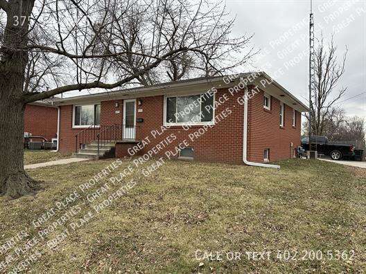 375 S 44th St in Lincoln, NE - Building Photo - Building Photo