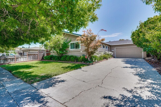 6468 Pfeiffer Ranch Rd in San Jose, CA - Building Photo - Building Photo