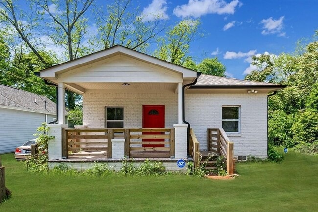 property at 141 McDonough Blvd SE