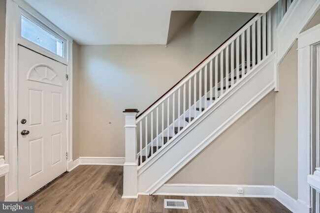 2438 Druid Park Dr in Baltimore, MD - Building Photo - Building Photo