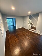 43 Crampton Ave in Woodbridge Township, NJ - Building Photo - Building Photo