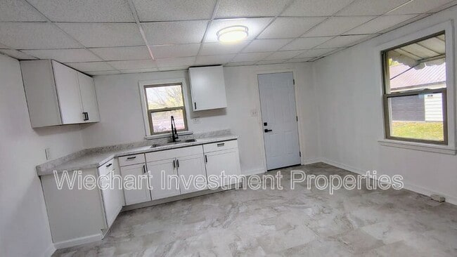 property at 225 W Robb Ave