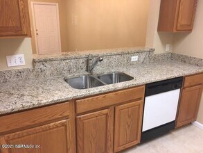753 Middle Branch Way in Jacksonville, FL - Building Photo - Building Photo