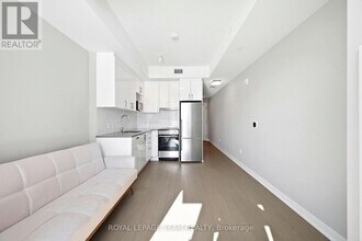 360 Deschâtelets Ave. in Ottawa, ON - Building Photo - Building Photo