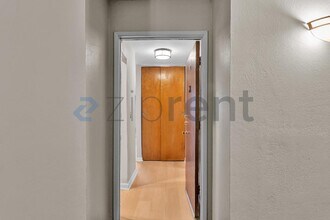 955 Shorepoint Ct in Alameda, CA - Building Photo - Building Photo