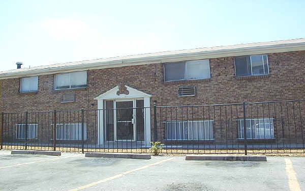 Alton Street Apartments in Aurora, CO - Building Photo - Building Photo