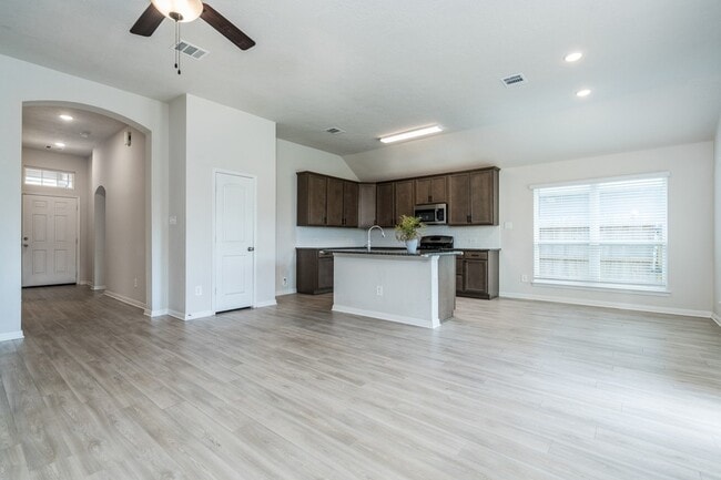 911 Acorn Trail Pl in Tomball, TX - Building Photo - Building Photo