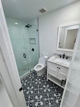 8360 SW 46th St in Miami, FL - Building Photo - Building Photo