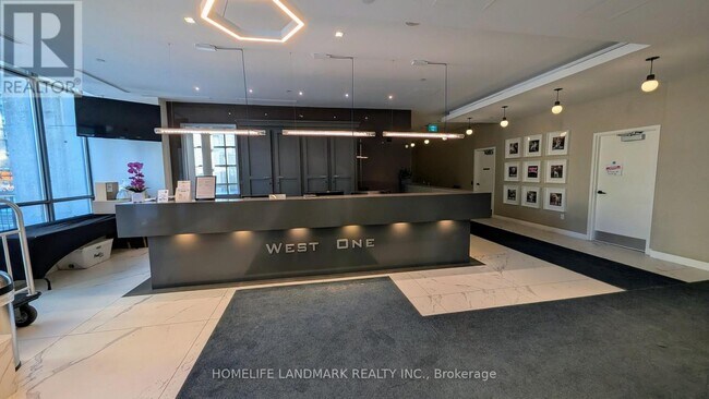 11 Brunel Ct in Toronto, ON - Building Photo - Building Photo