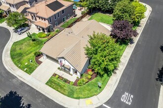 100 Cropton Ct in Roseville, CA - Building Photo - Building Photo