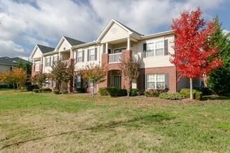 Cross Creek at Murfreesboro in Murfreesboro, TN - Building Photo - Building Photo