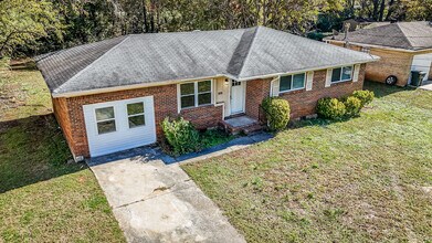 3610 Dawnwood Dr NW in Huntsville, AL - Building Photo - Building Photo